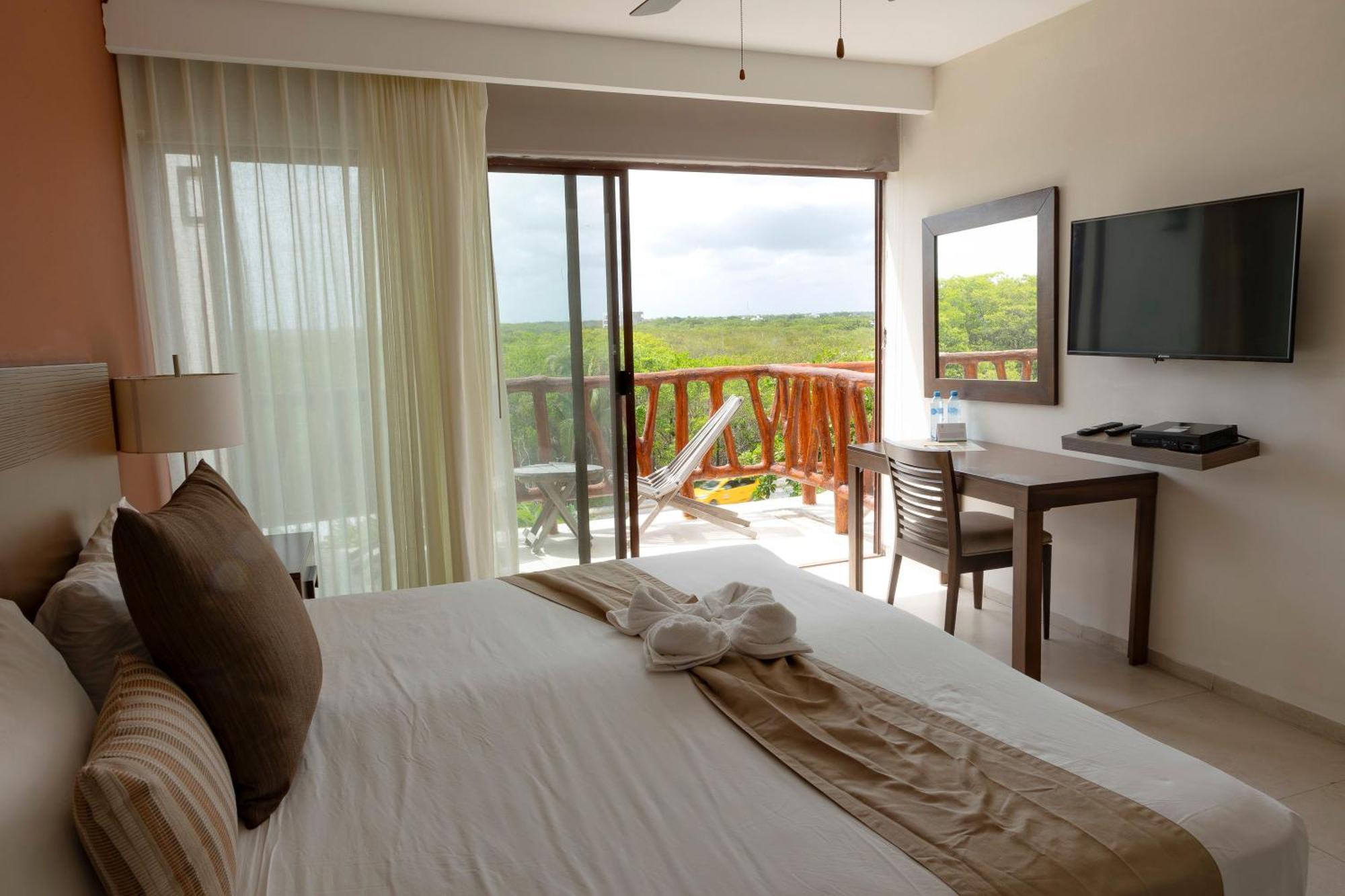 Quinto Sole Hotel Mahahual Exterior photo