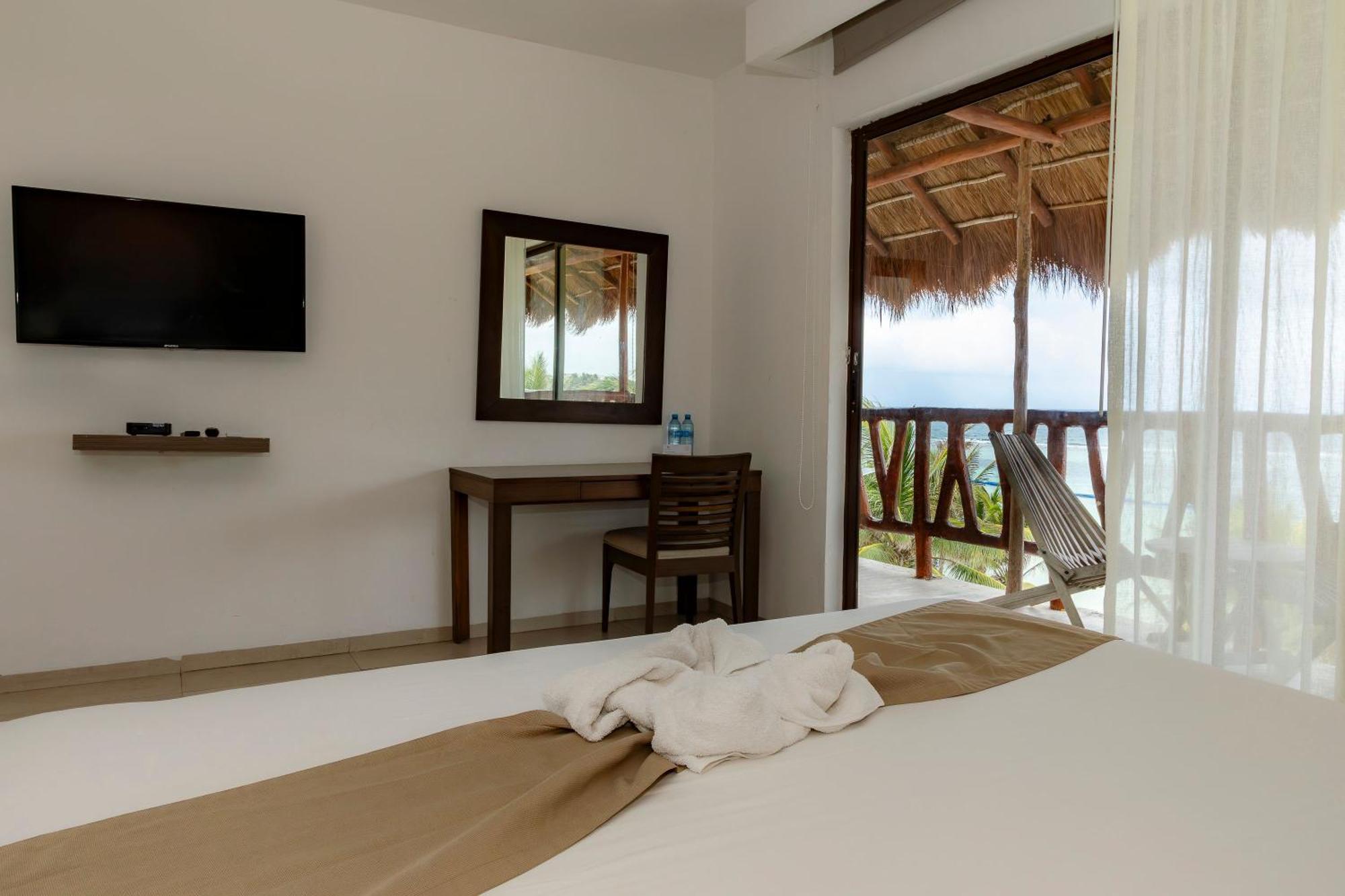 Quinto Sole Hotel Mahahual Exterior photo